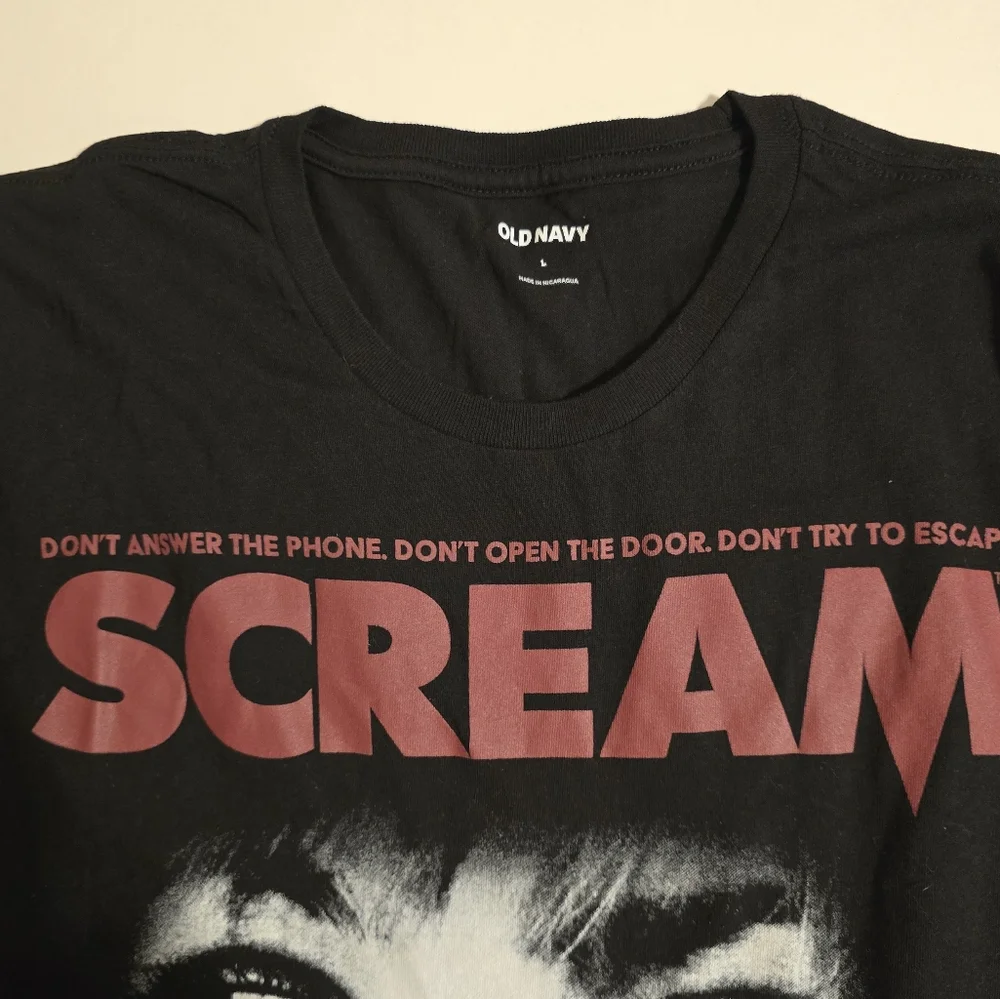 Old Navy Black Scream Graphic Tee - Picture 2 of 2